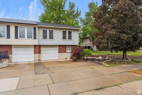 22 W 1470 S, Farmington, UT, 84025-2042 | Card Image