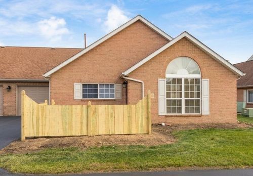 4920 Meadow Run Dr, Hilliard, OH, 43026-7162 | Card Image