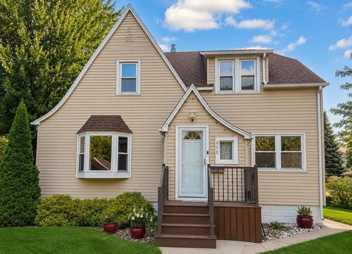 600 8th St Sw, Austin, MN, 55912-2564 | Card Image