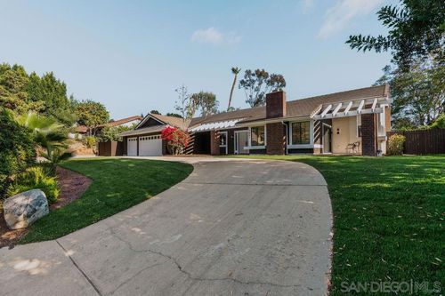 1451 Ventana Dr, Escondido, CA, 92029-5520 | Card Image
