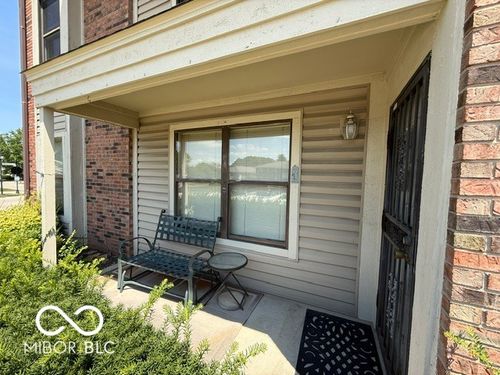 1i-1763 Wellesley Ln, Indianapolis, IN, 46219-8400 | Card Image