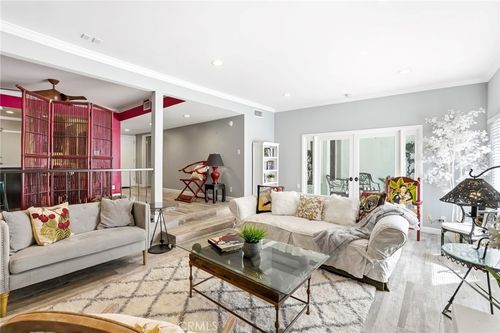 303-4807 Woodley Ave, Encino, CA, 91436-3459 | Card Image