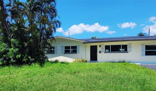 3615 Searobin Dr Se, ST PETERSBURG, FL, 33705-4037 | Card Image