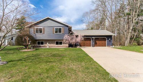 19159 Pine Grove Ct, Spring Lake, MI, 49456-2332 | Card Image