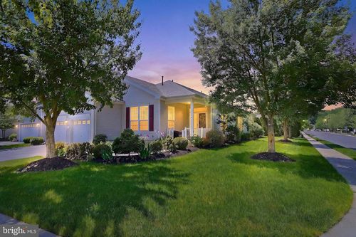 4 Ambrose Dr, Columbus, NJ, 08022-2304 | Card Image
