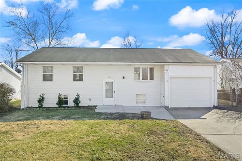 360 Imperial Ln, Fenton, MO, 63026-2819 | Card Image