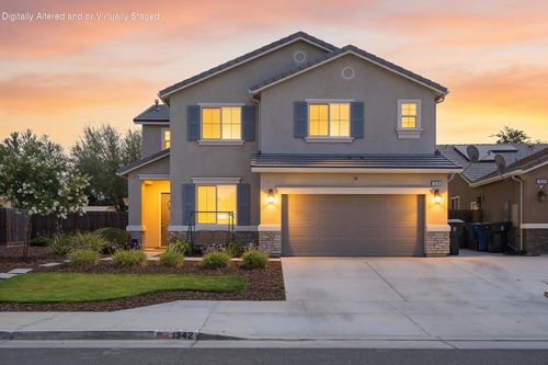 1342 Roundhouse St, Tulare, CA, 93274-7777 | Card Image