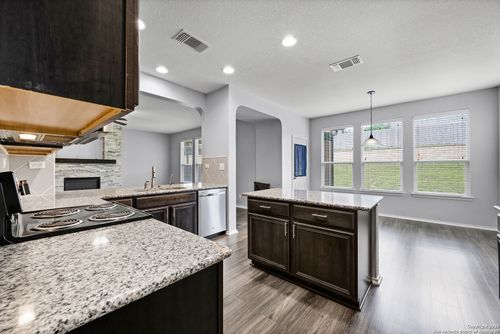 308 Landmark Way, Cibolo, TX, 78108-4405 | Card Image