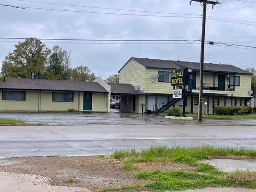 1086 W Highway 49, West Helena, AR, 72390-1827 | Card Image