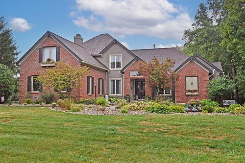 9570 Old Village Dr, Loveland, OH, 45140-5508 | Card Image