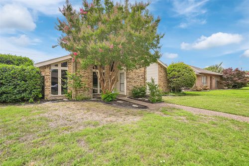 1506 Silverleaf Dr, Carrollton, TX, 75007-3918 | Card Image