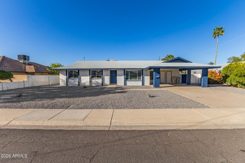 5726 W Frier Dr, Glendale, AZ, 85301-1318 | Card Image