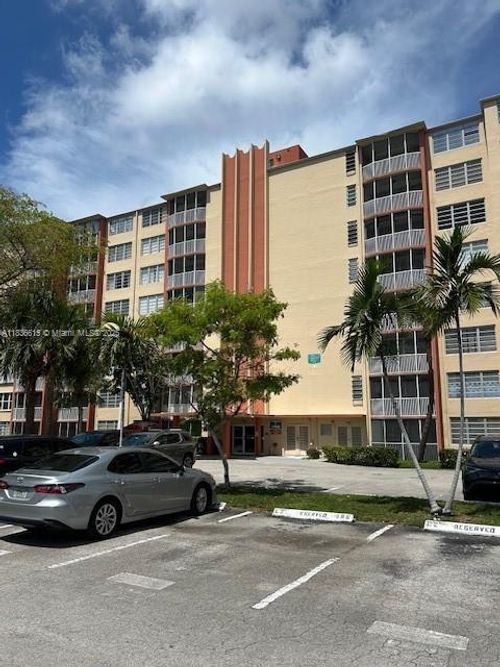 2-1780 Ne 191st St, Miami, FL, 33179-4285 | Card Image