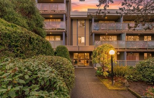 313-1025 Inverness Rd, Saanich, BC, V8X2S2 | Card Image