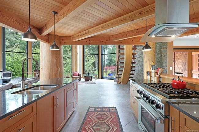 0 Neilson Island, House other with 4 bedrooms, 3 bathrooms and null parking in Tofino BC | Image 17