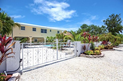 17226 Jamaica Ln, Sugarloaf Key, FL, 33042-3714 | Card Image