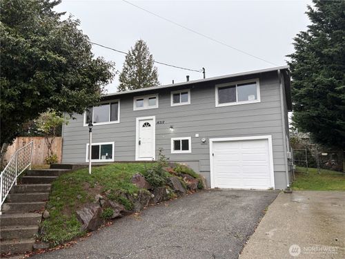 16312 127th Pl Se, Renton, WA, 98058-5508 | Card Image