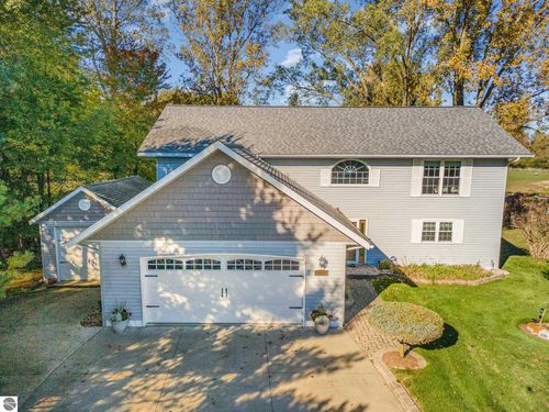 1057 Crown Point Dr, Weidman, MI, 48893-9374 | Card Image