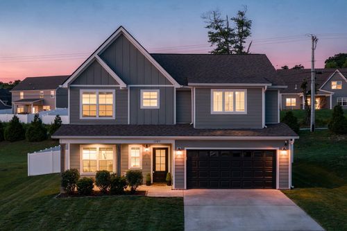 1323 Neyland Cir, Hixson, TN, 37343-6900 | Card Image