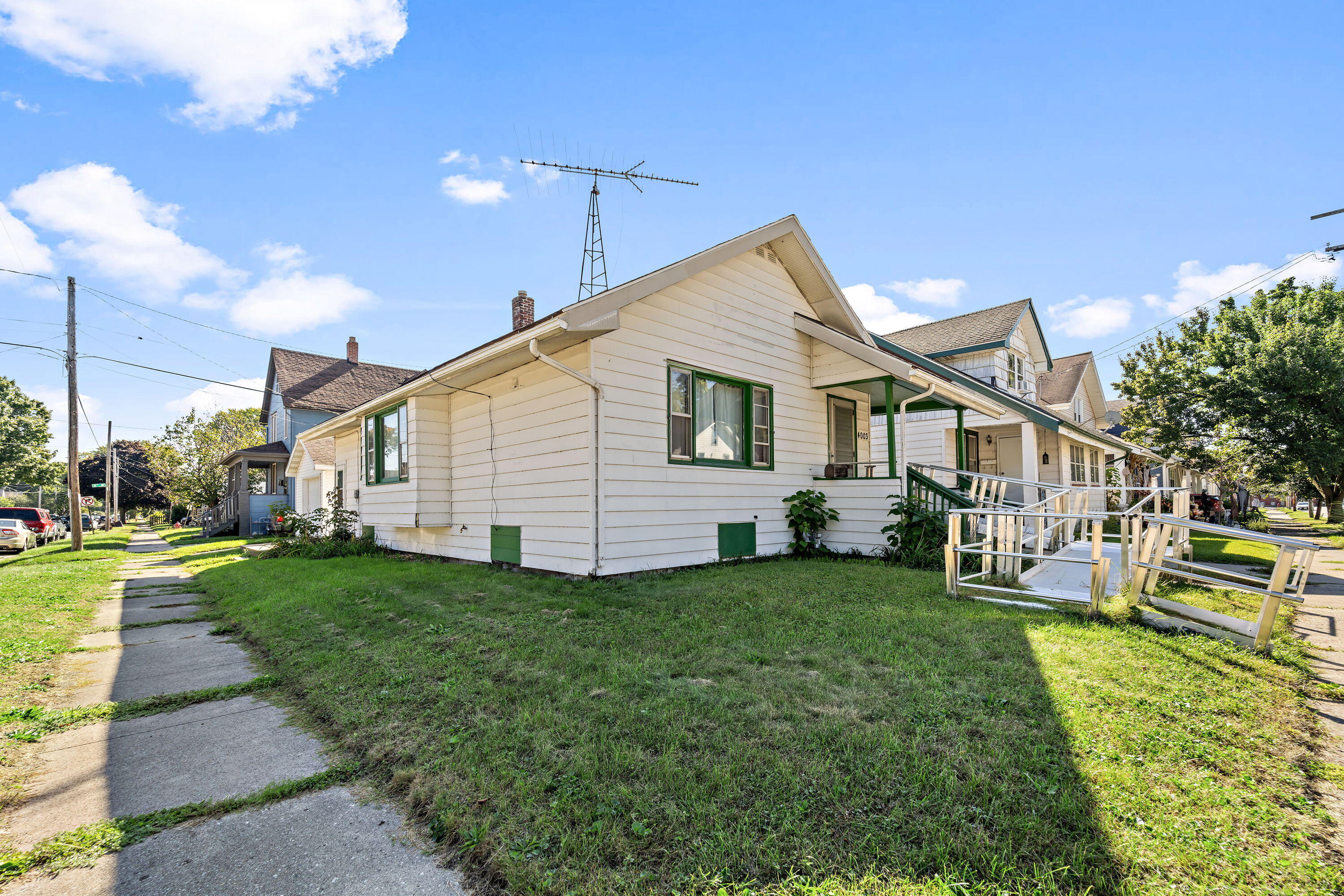 11th Ave, Kenosha, WI 53140
