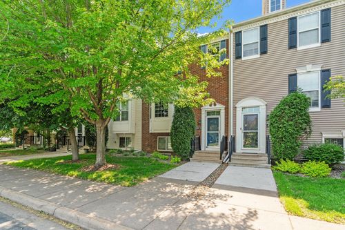 4107 Regent Ave N, Robbinsdale, MN, 55422-1716 | Card Image
