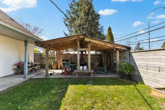 28830 Fraser Highway, House other with 6 bedrooms, 3 bathrooms and 12 parking in Abbotsford BC | Image 38