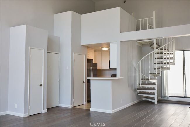 APT-302 - 2110 S Bentley Ave, Condo with 2 bedrooms, 2 bathrooms and 2 parking in LOS ANGELES CA | Image 4