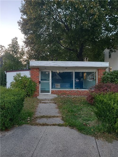 418 Power Rd, Pawtucket, RI, 02860-2440 | Card Image