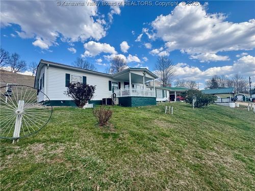 2982 Stone Lick Rd, Kenna, WV, 25248-6510 | Card Image