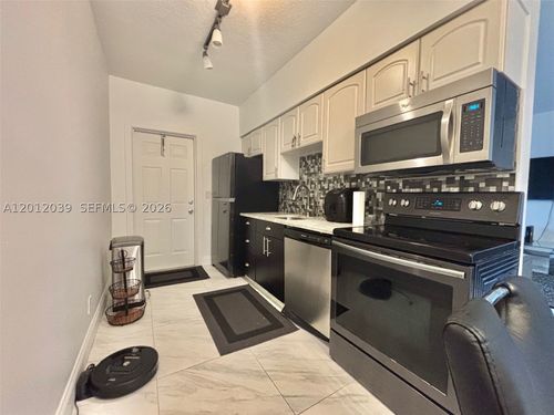 n109-2200 S Ocean Dr, Hollywood, FL, 33019-2500 | Card Image