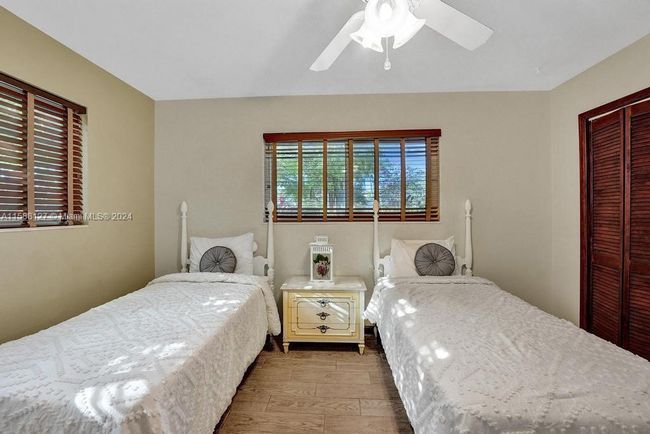 0 - 367 W Riverside Dr, House other with 3 bedrooms, 2 bathrooms and null parking in Tequesta FL | Image 4