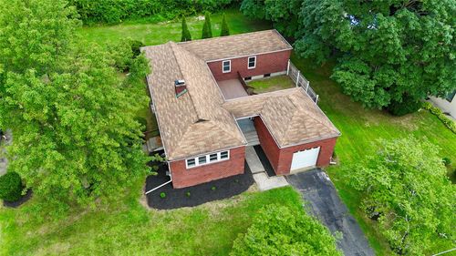 11 Willow Ln, New Windsor, NY, 12553-7307 | Card Image