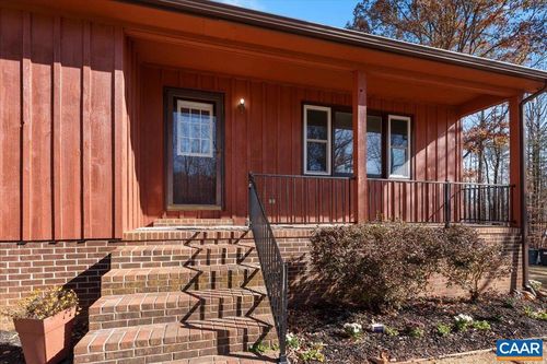 492 Red Bird Dr, STANARDSVILLE, VA, 22973-2037 | Card Image