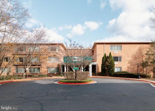apt-424-10570 Main St, FAIRFAX, VA, 22030-7110 | Card Image