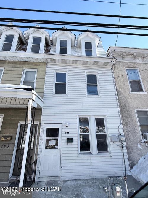 741 E Norwegian Street, Pottsville, PA, 17901 | Card Image