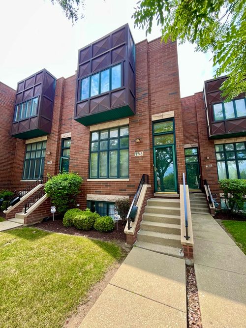 7746 Lincoln Ave, Skokie, IL, 60077-2881 | Card Image