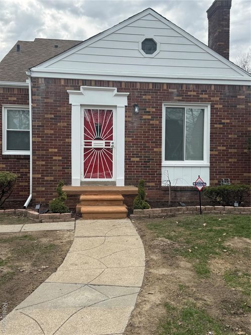 5085 Grayton St, Detroit, MI, 48224-2147 | Card Image
