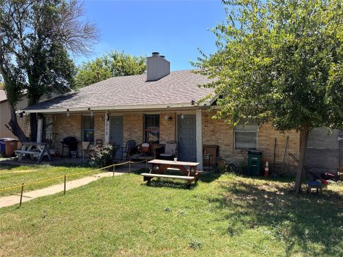 2013 E Stassney Ln, Austin, TX, 78744-3508 | Card Image