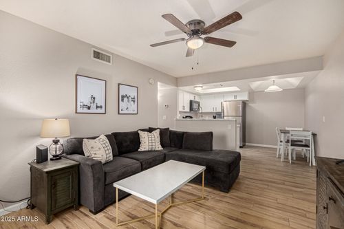 2001-1720 E Thunderbird Rd, Phoenix, AZ, 85022-5770 | Card Image