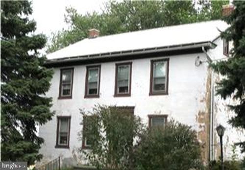 45 Walnuttown Rd, FLEETWOOD, PA, 19522-8327 | Card Image
