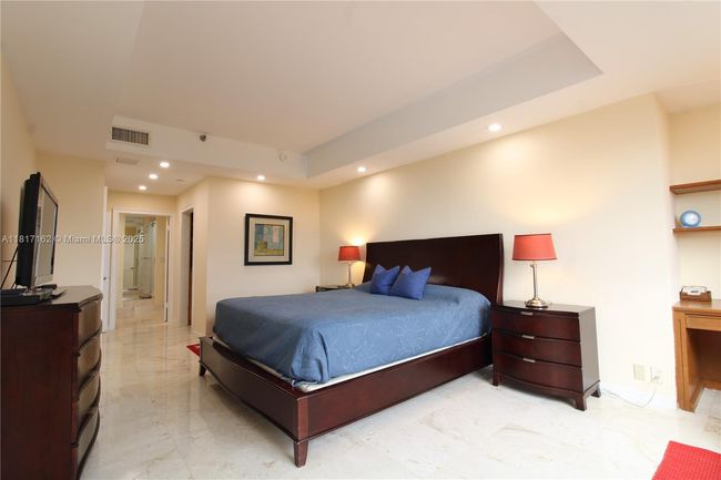 APT-702 - 151 Crandon Blvd, Condo with 2 bedrooms, 2 bathrooms and null parking in Key Biscayne FL | Image 15