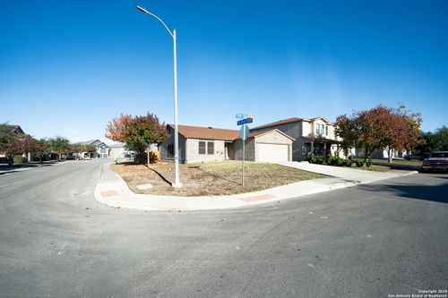 5903 Iris Isle, San Antonio, TX, 78218-3091 | Card Image