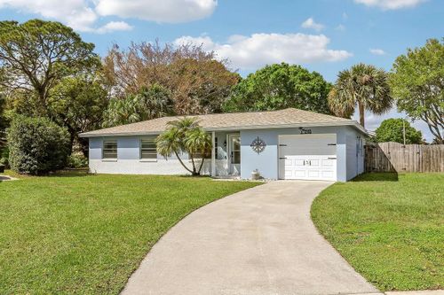 2145 5th St, Vero Beach, FL, 32962-2129 | Card Image
