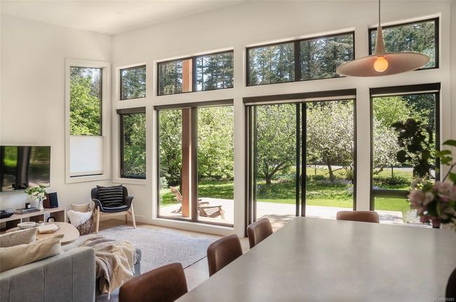 585 Wildwood Cres, House other with 1 bedrooms, 1 bathrooms and 3 parking in Gabriola Island BC | Image 19