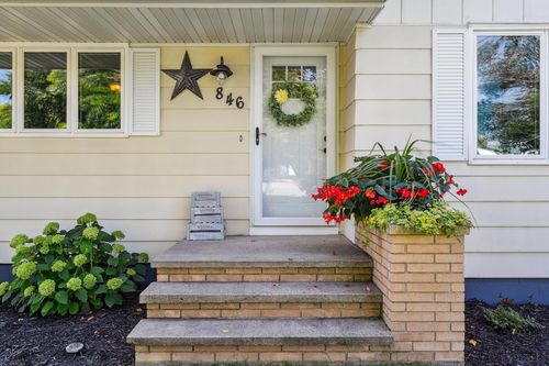 846 Park Ave, Hamburg, MN, 55339-9432 | Card Image