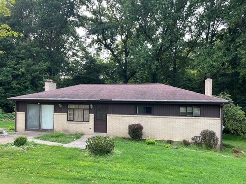 200 Forest Dr, North Huntingdon, PA, 15642-1076 | Card Image