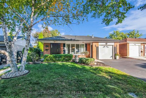 47 Dormington Dr, Scarborough, ON, M1G3N1 | Card Image