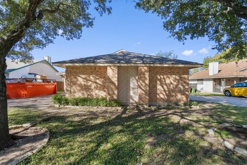 1312 Zephyr Ln, Round Rock, TX, 78664-7038 | Card Image