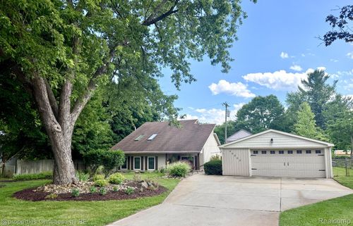 46063 Neeson St, Northville, MI, 48167-1715 | Card Image