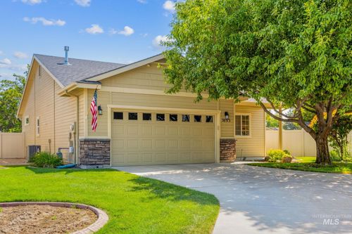 3083 W Santa Clara St, Meridian, ID, 83642-5675 | Card Image